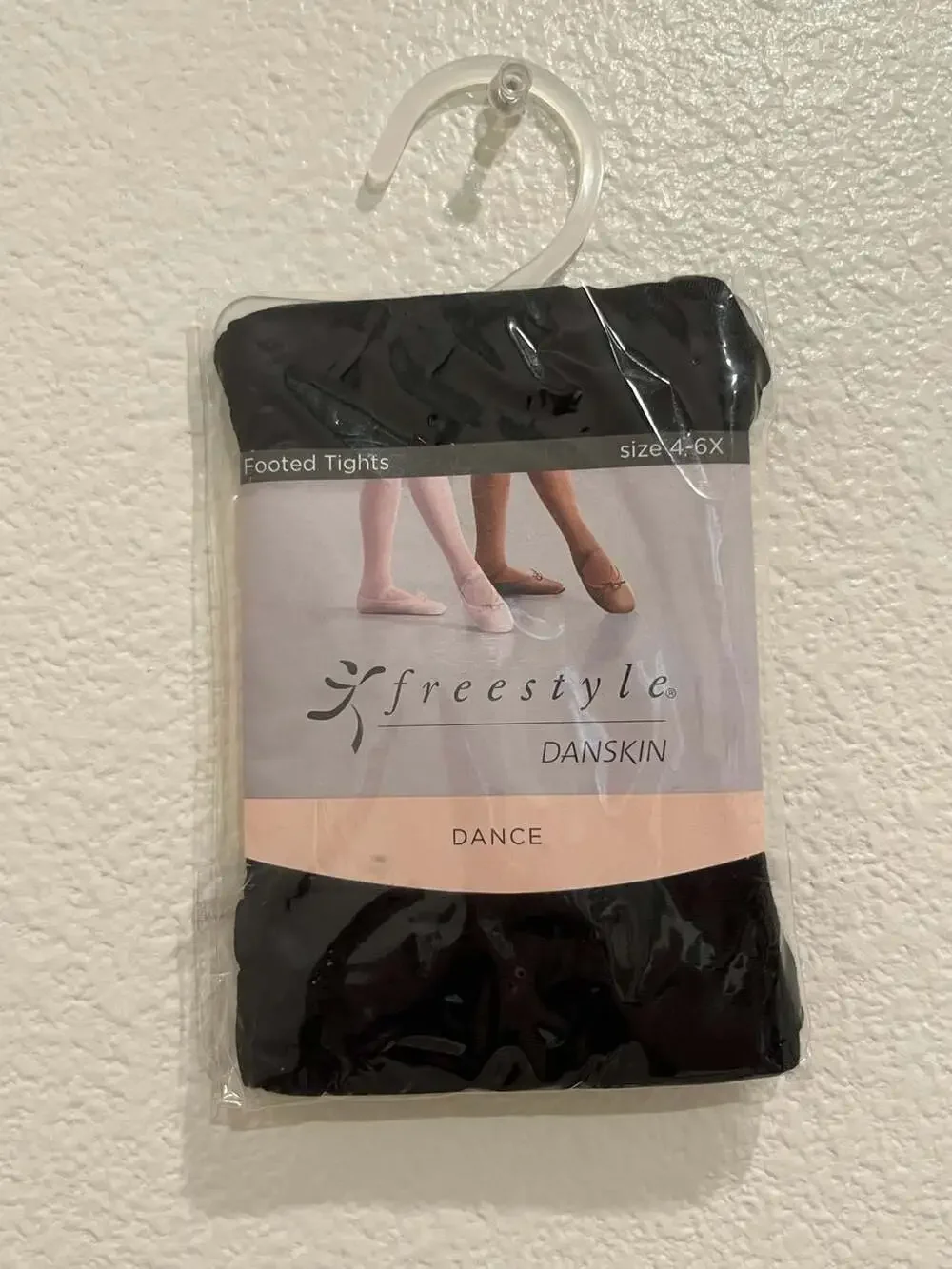 Freestyle by Danskin Girls Footed Dance Tights, Black, Size 4-6X